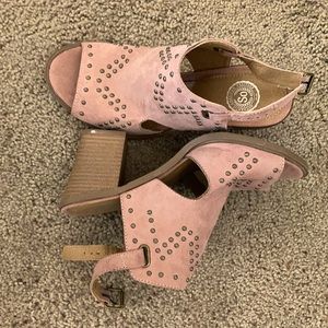 Dress sandals